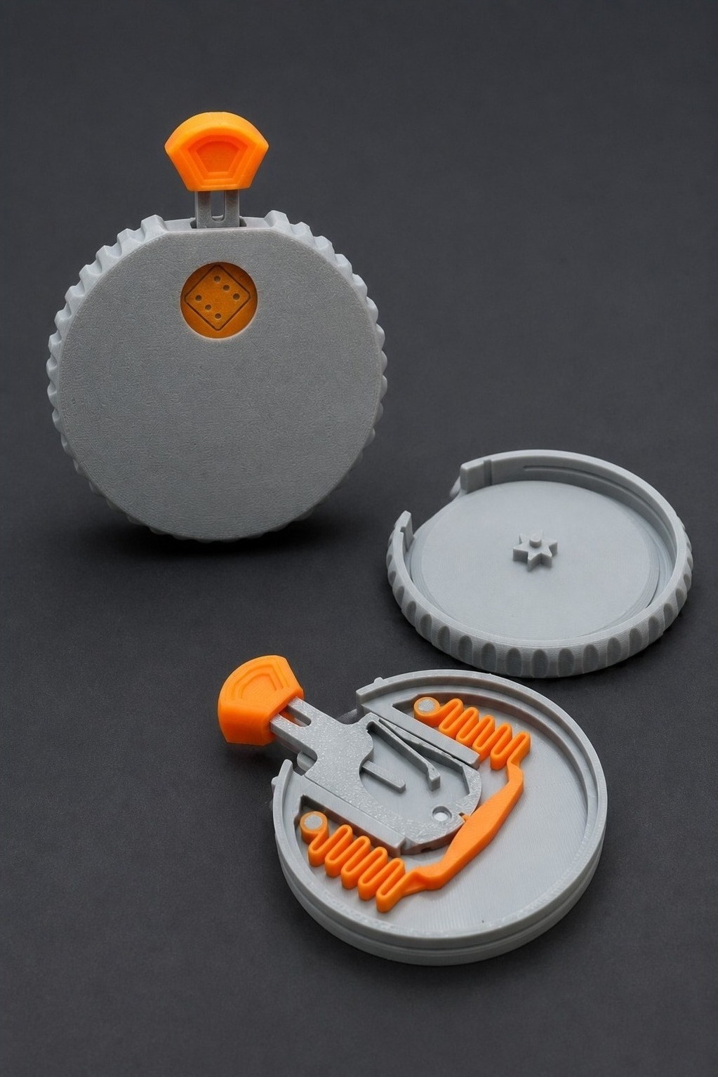 Mechanical Dice: meccanismo interno e faccia del dado